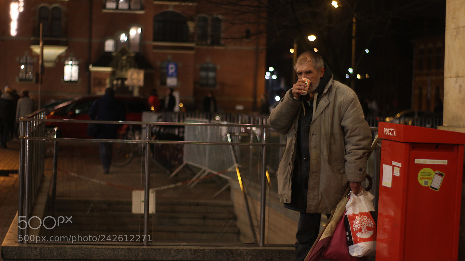 Canon EOS 100D (EOS Rebel SL1 / EOS Kiss X7) sample photo. Homeless life photography