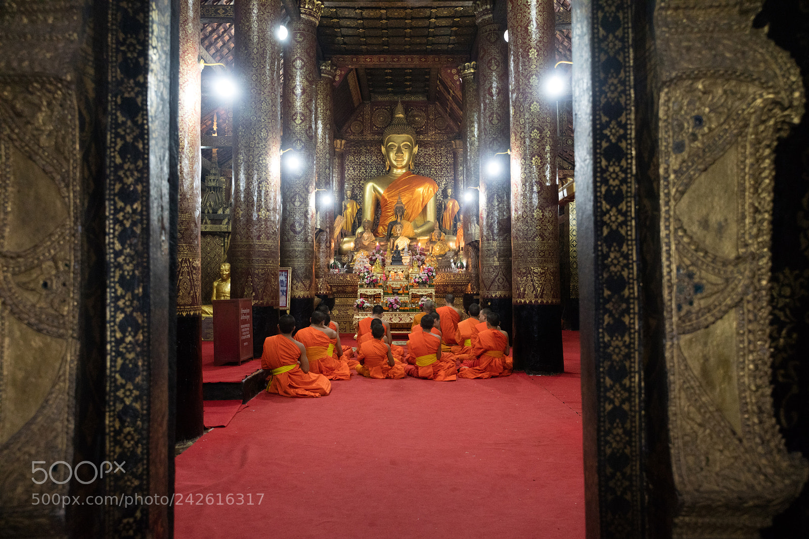 Canon EOS 5DS R sample photo. Monks in luang prabang photography