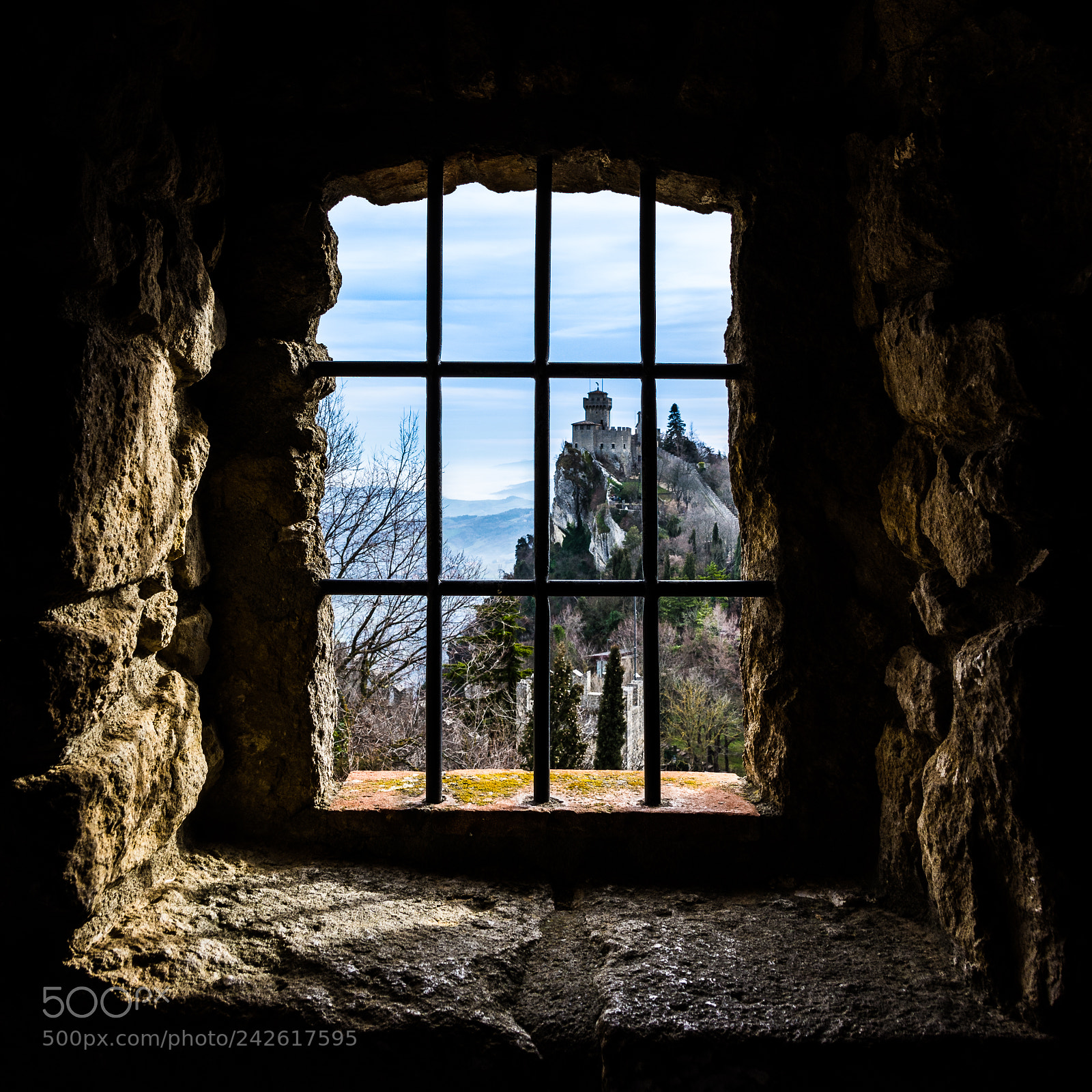 Nikon D7200 sample photo. Middle ages window photography
