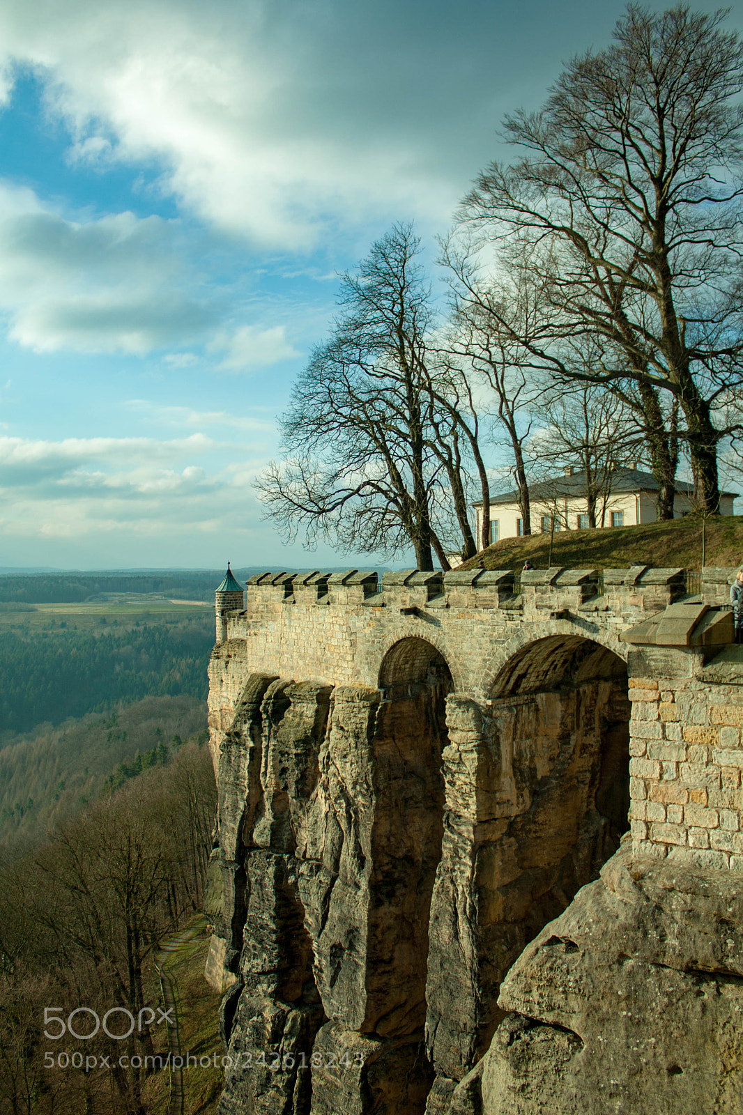 Canon EOS 450D (EOS Rebel XSi / EOS Kiss X2) sample photo. Königstein photography