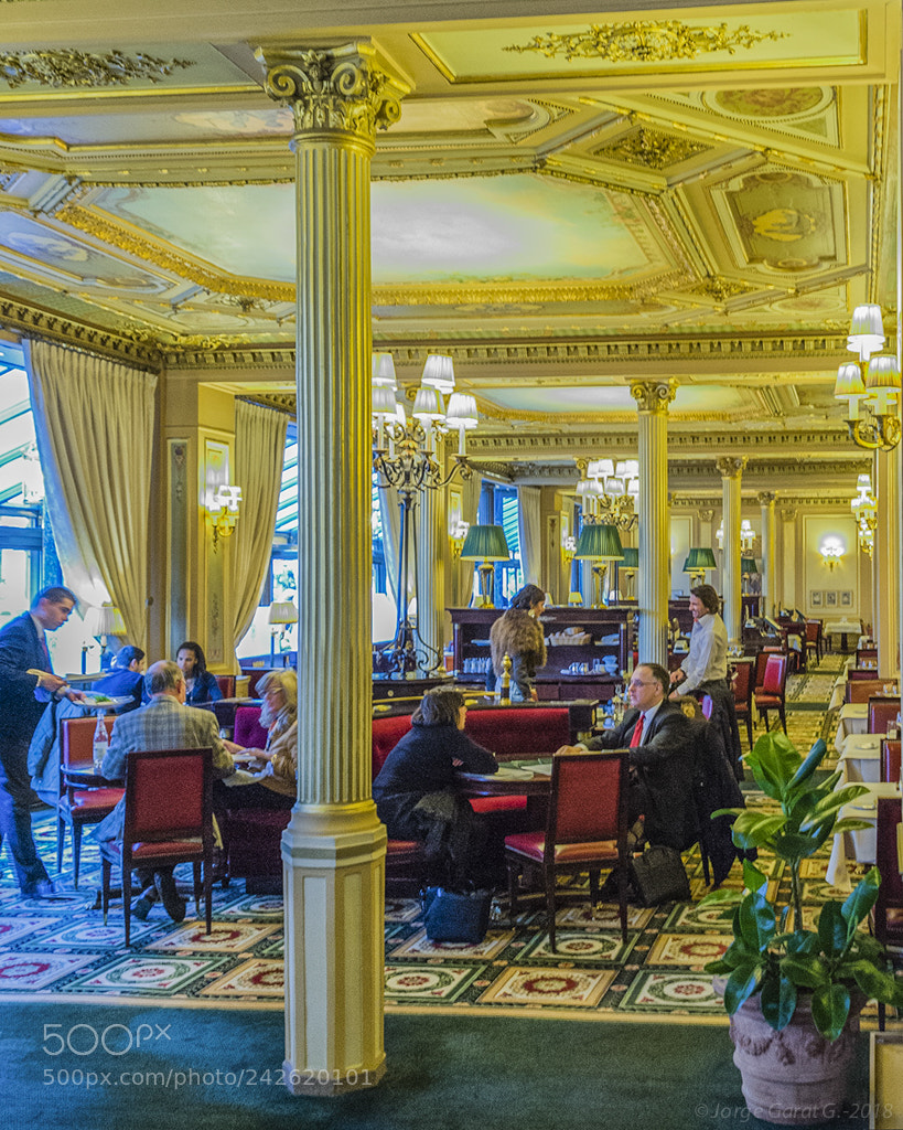 Nikon D700 sample photo. Café de parís photography