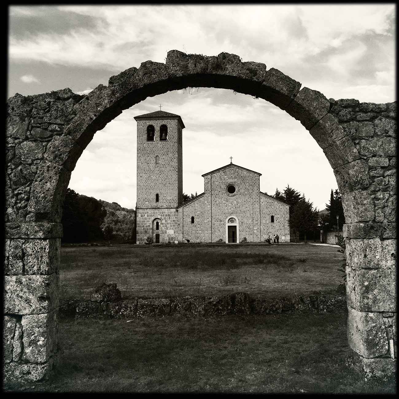 Hipstamatic 280 sample photo. Abbazia di san vincenzo al volturno photography