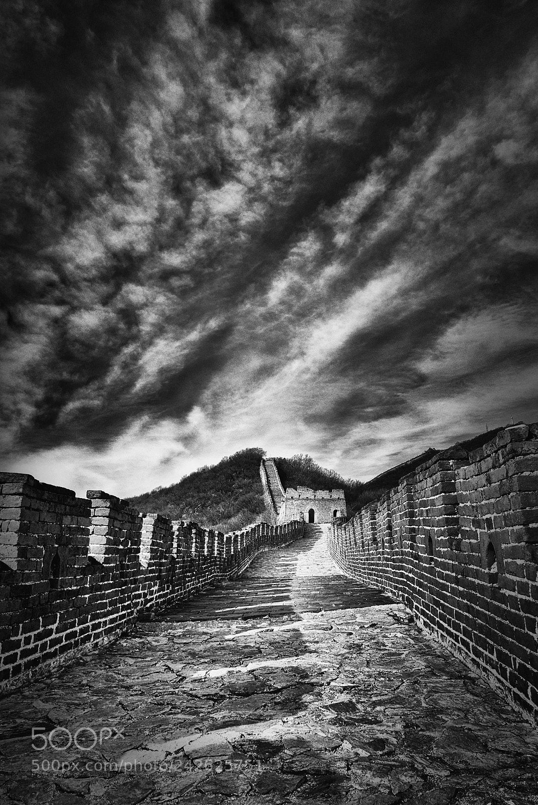 Panasonic Lumix DMC-GH4 sample photo. Winding wall photography