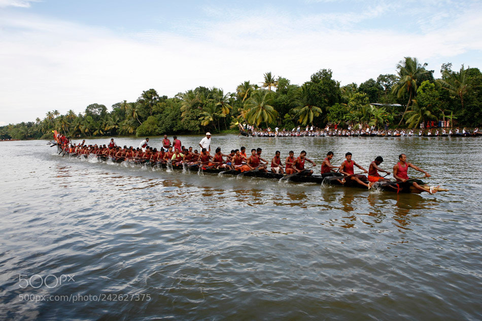 Canon EOS 5D sample photo. Racing boat in india photography
