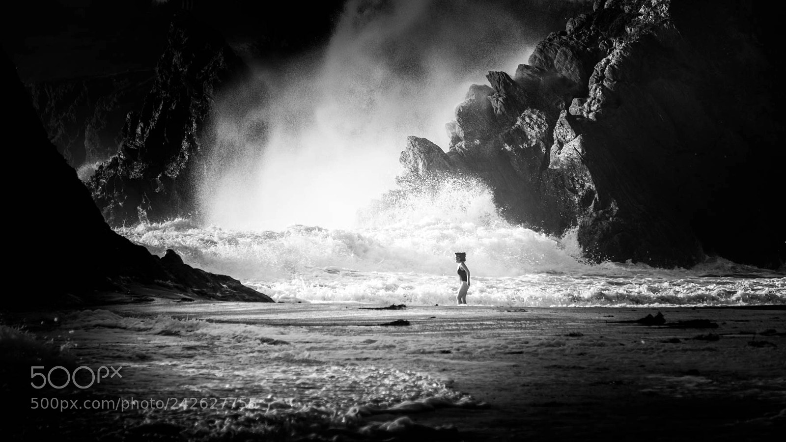 Fujifilm X-T1 sample photo. Alone in the storm photography