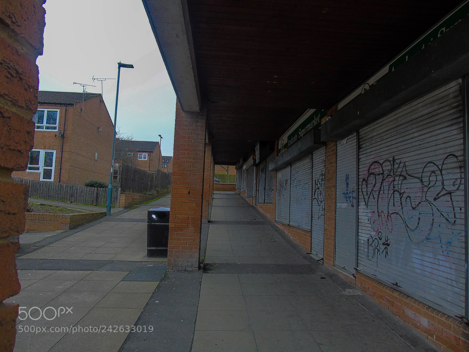 Sony Cyber-shot DSC-H400 sample photo. Forgotten shops photography
