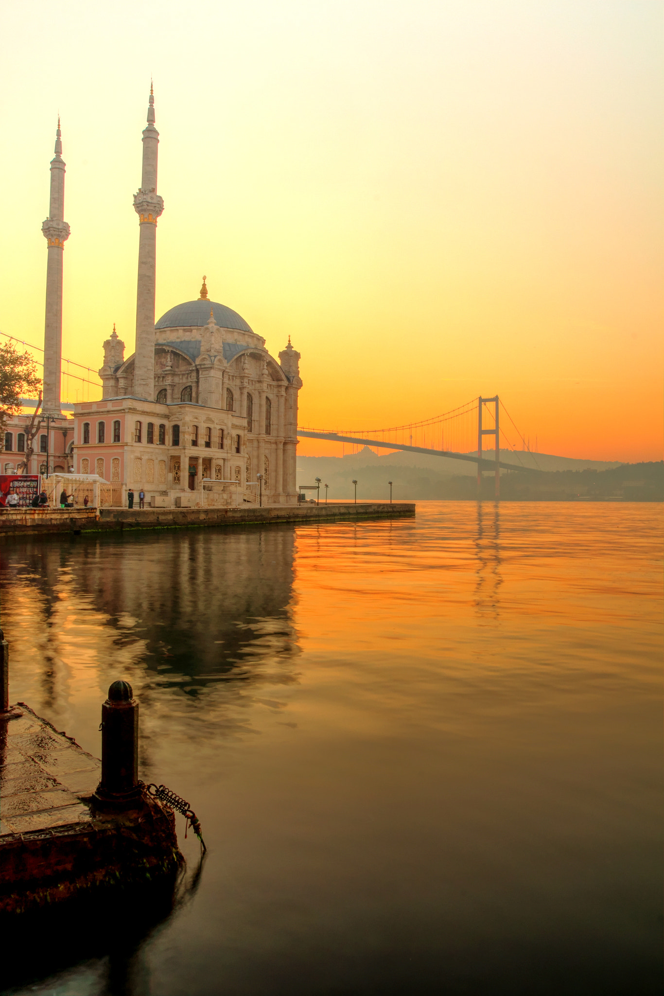 Canon EOS 700D (EOS Rebel T5i / EOS Kiss X7i) + Tamron SP AF 17-50mm F2.8 XR Di II LD Aspherical (IF) sample photo. Ortaköy İstanbul at sunrise... photography