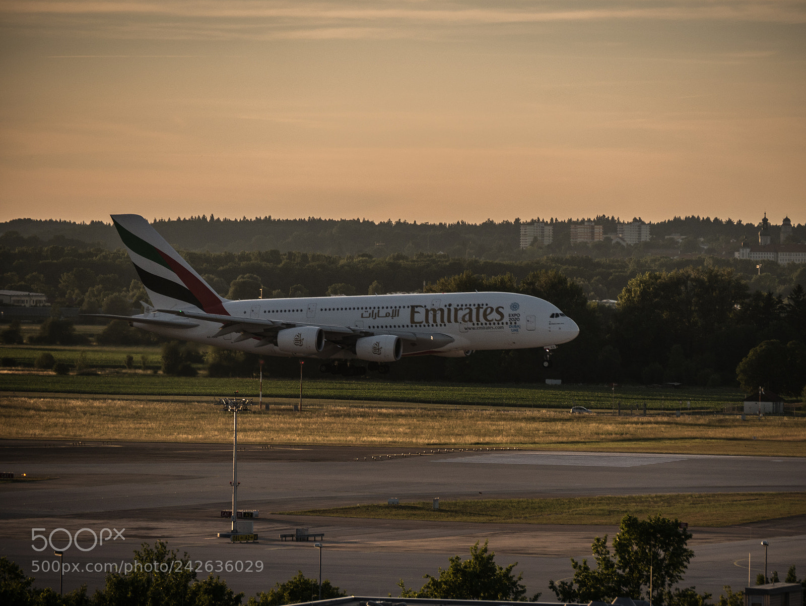Panasonic DMC-G70 sample photo. Airplane's landing photography