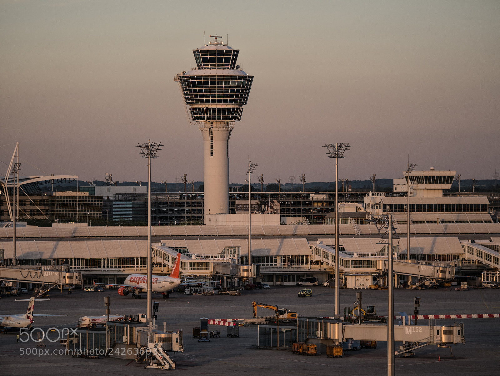 Panasonic DMC-G70 sample photo. Airport photography