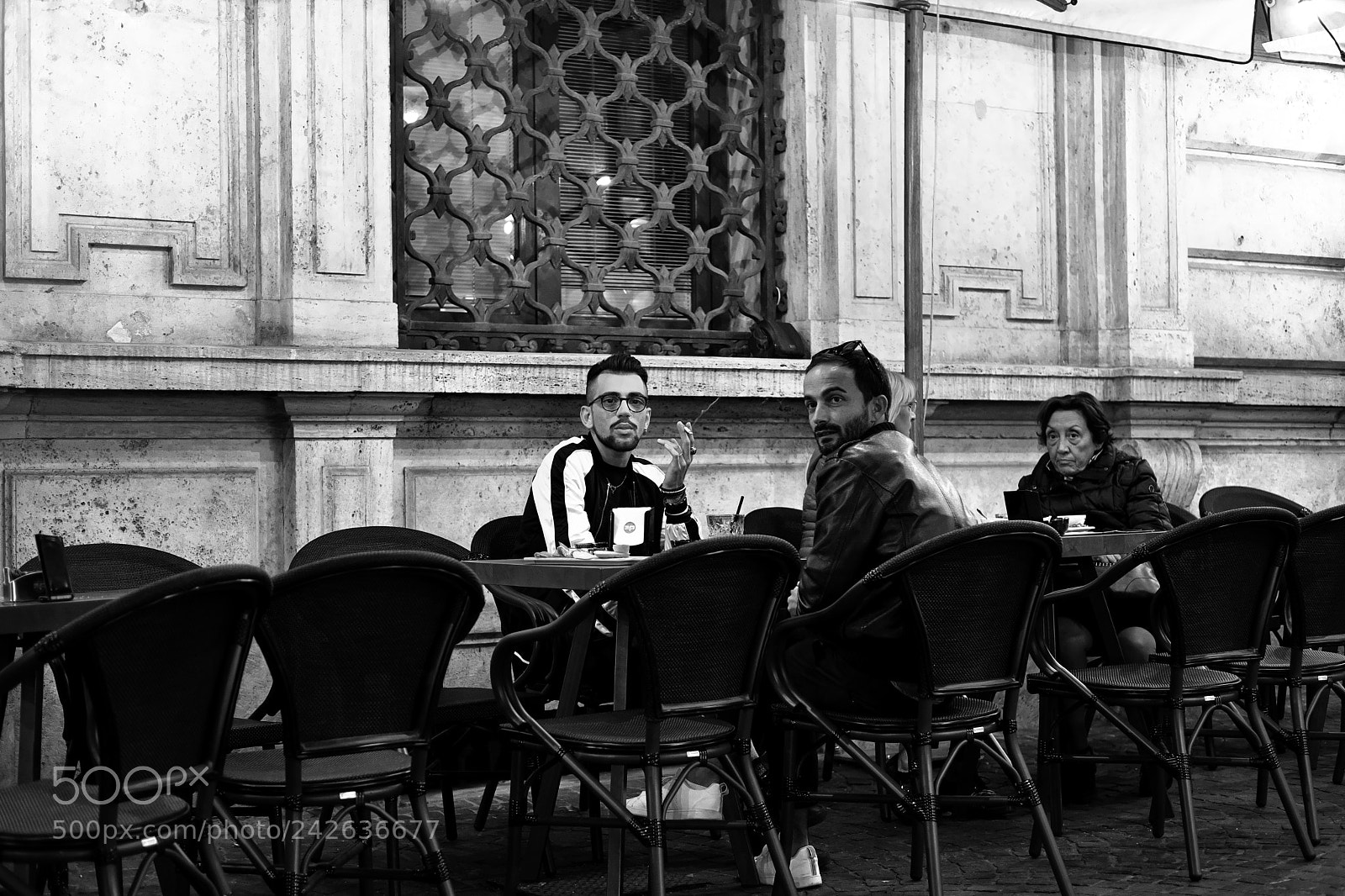 Fujifilm X-Pro2 sample photo. Ragazzi al tavolo pesaro photography