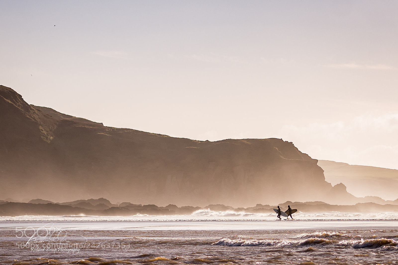 Nikon D600 sample photo. Surfers leaving the ocean photography