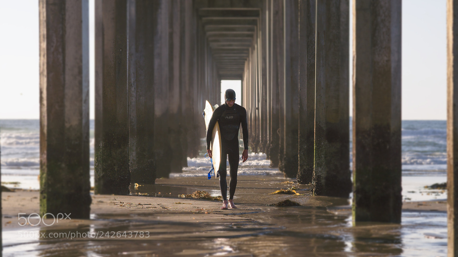 Sony a6500 sample photo. Scripps pier surfer photography