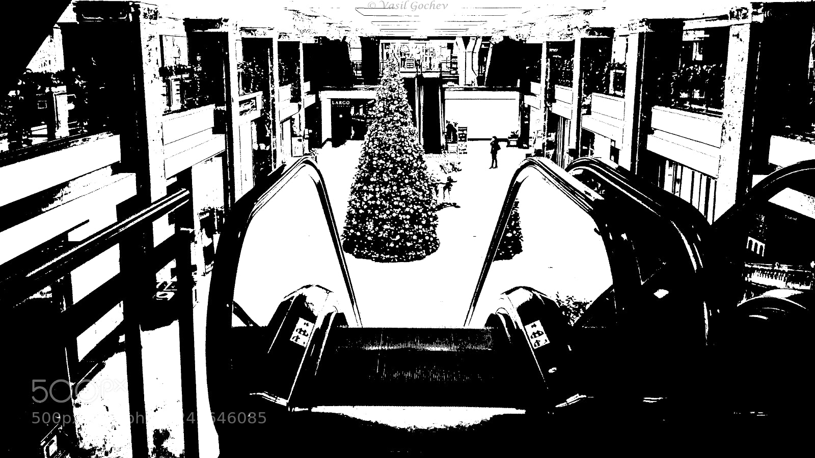 HUAWEI Y6II sample photo. Christmas tree at shop photography