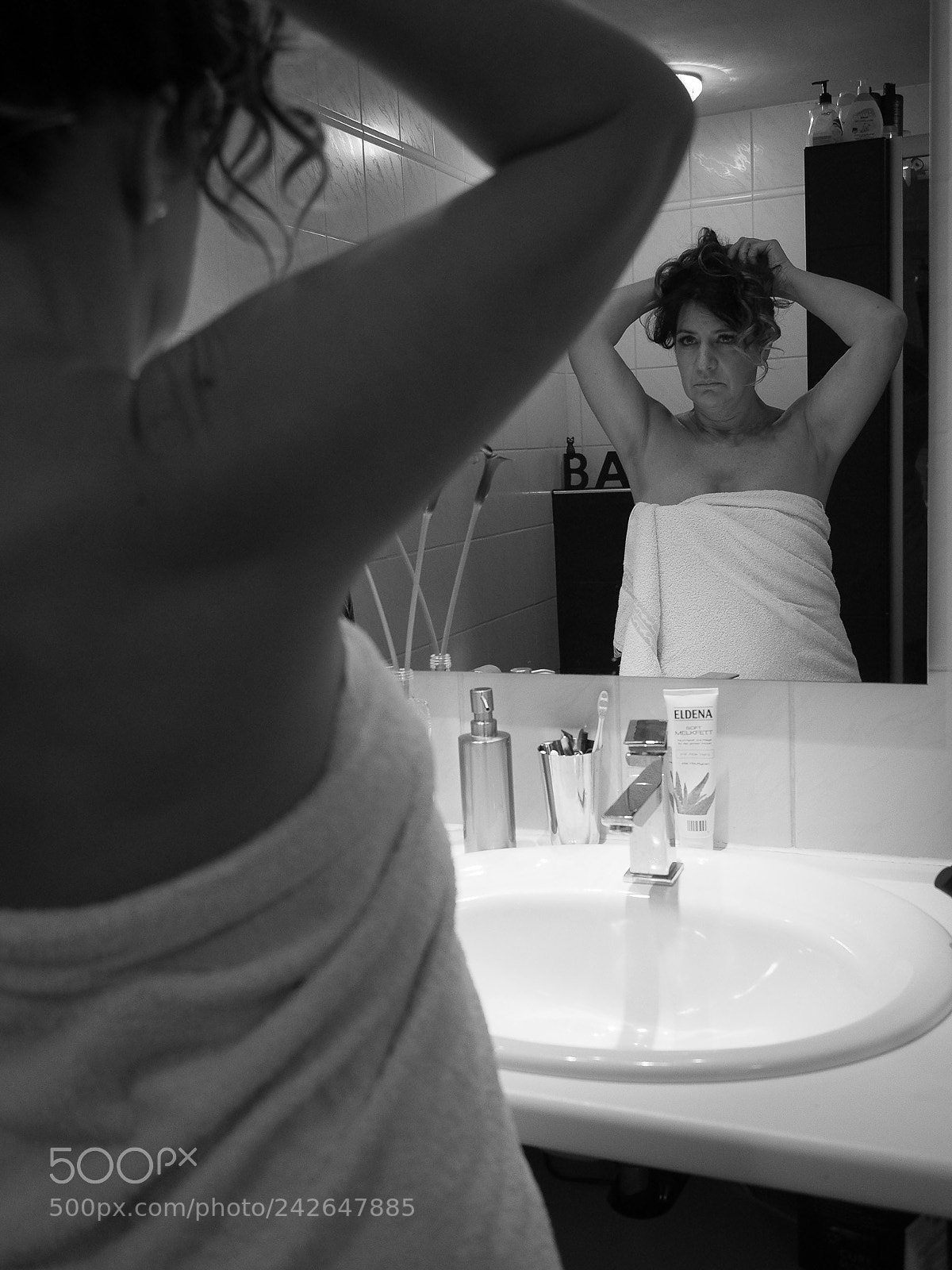 Olympus OM-D E-M1 sample photo. ...after showering photography
