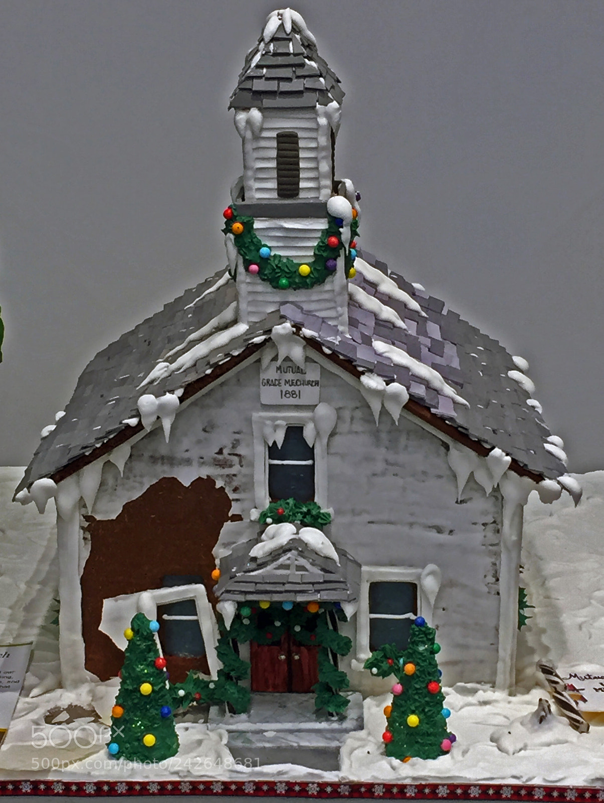 Apple iPhone 6 sample photo. Gingerbread church photography