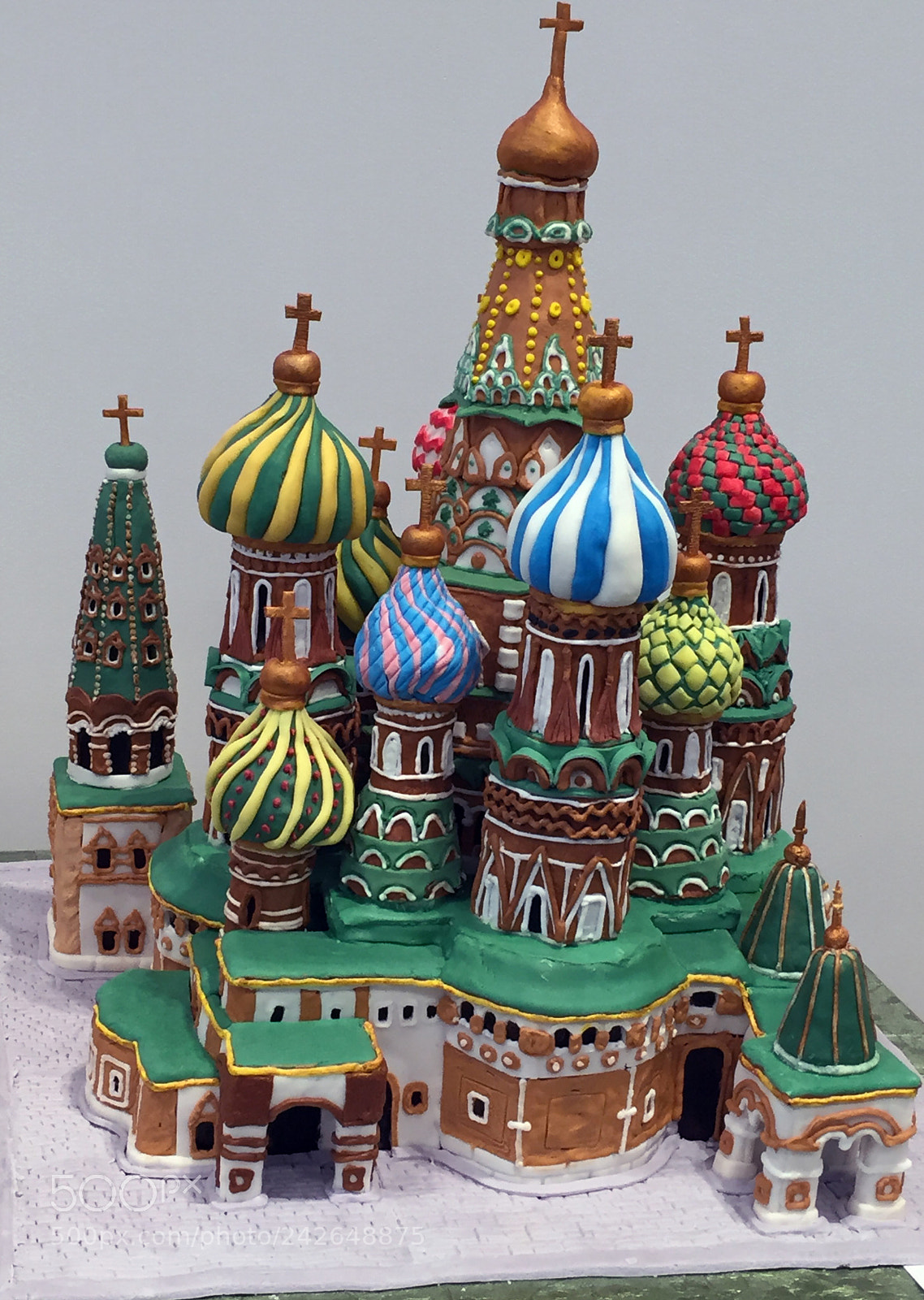 Apple iPhone 6 sample photo. Gingerbread st basil's photography