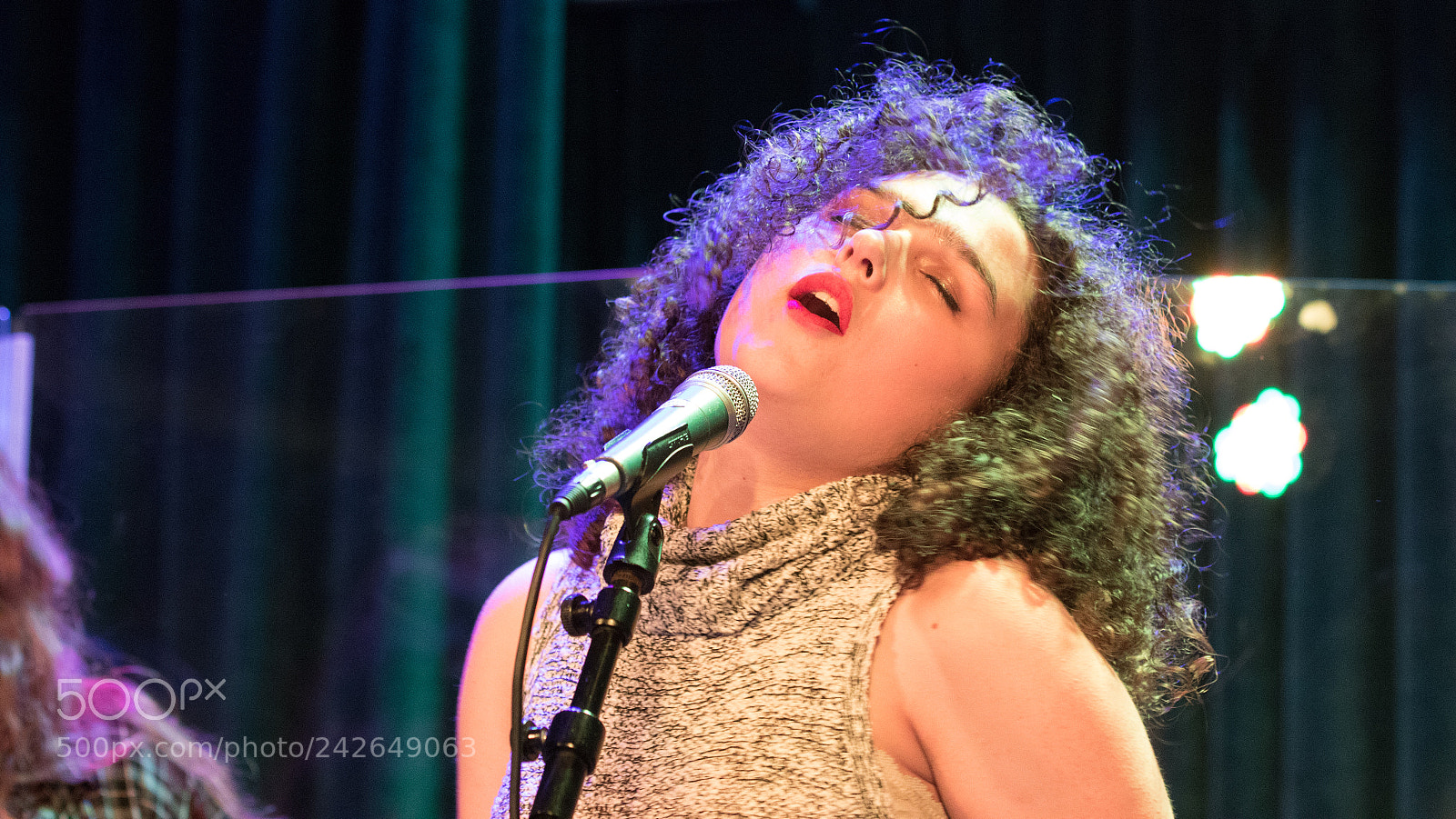 Canon EOS 7D Mark II sample photo. Passionate performance photography