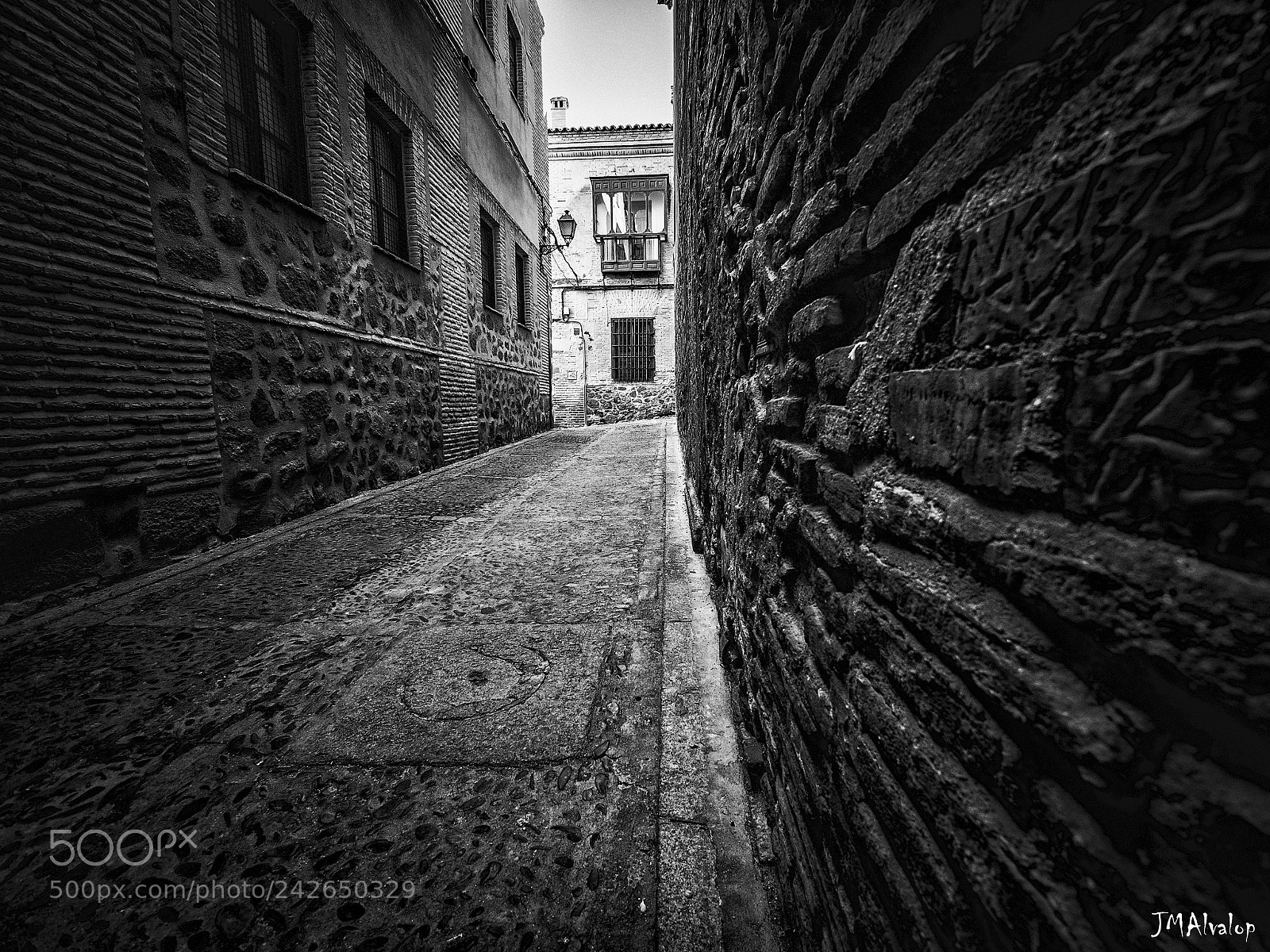 Olympus OM-D E-M5 II sample photo. Calles de toledo. photography