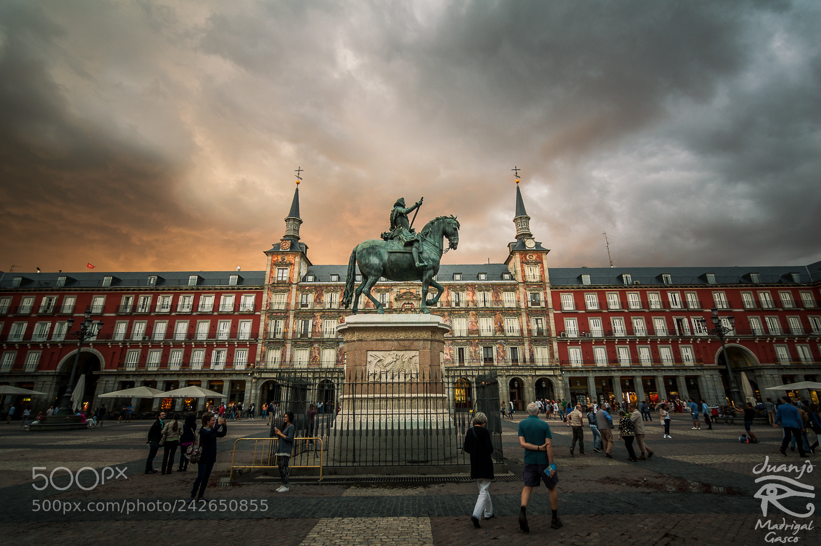 Nikon D40 sample photo. Plaza mayor of madrid photography