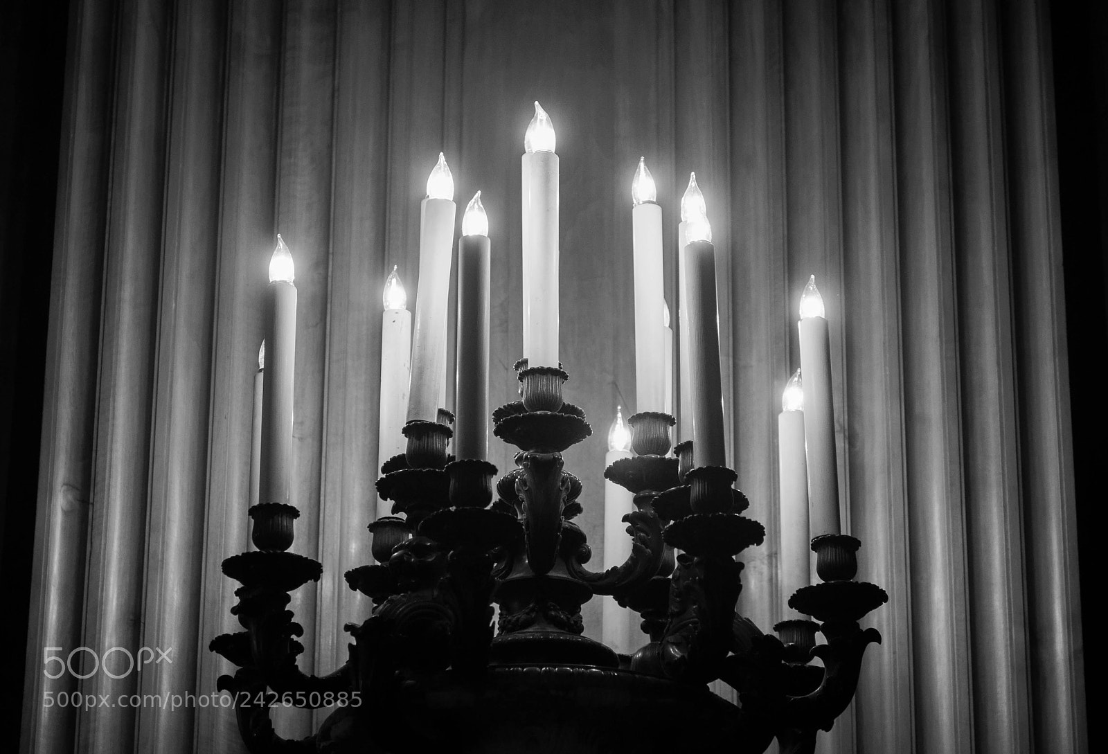 Nikon D90 sample photo. Nyc public library candlelights photography