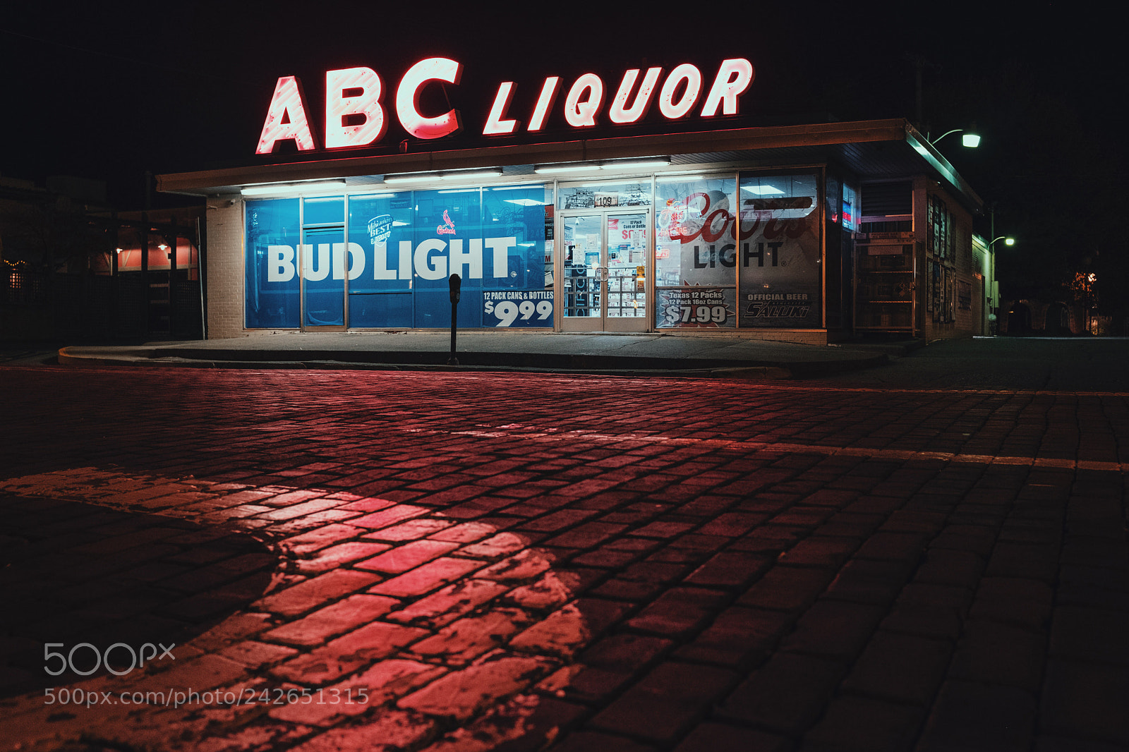 Fujifilm X100F sample photo. Neon photography