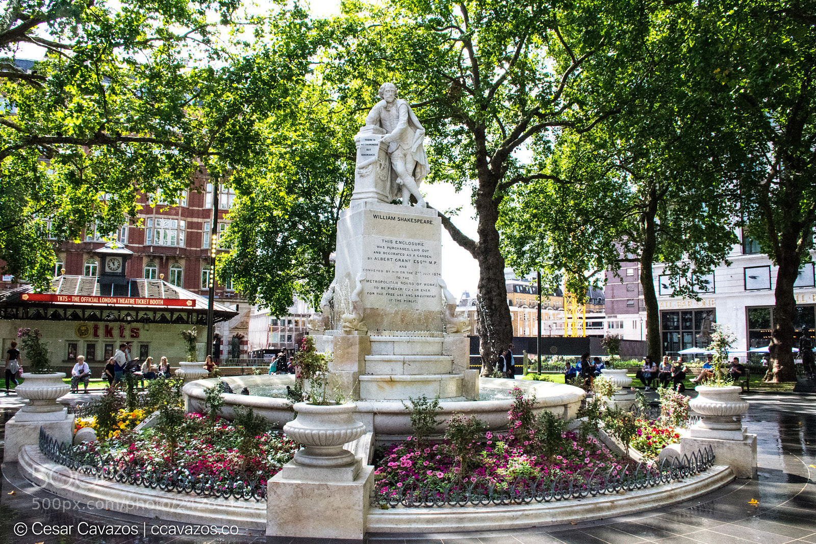 Nikon D3400 sample photo. William shakespear fountain photography
