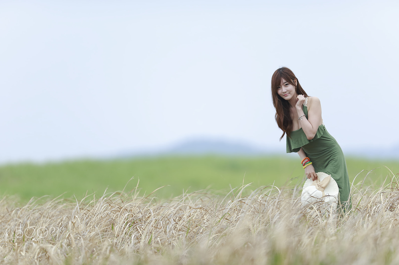 Canon EF 200mm F2L IS USM sample photo. Girl photography