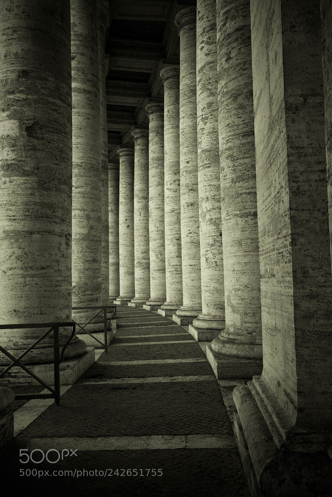 Canon EOS 30D sample photo. St. peter's square photography