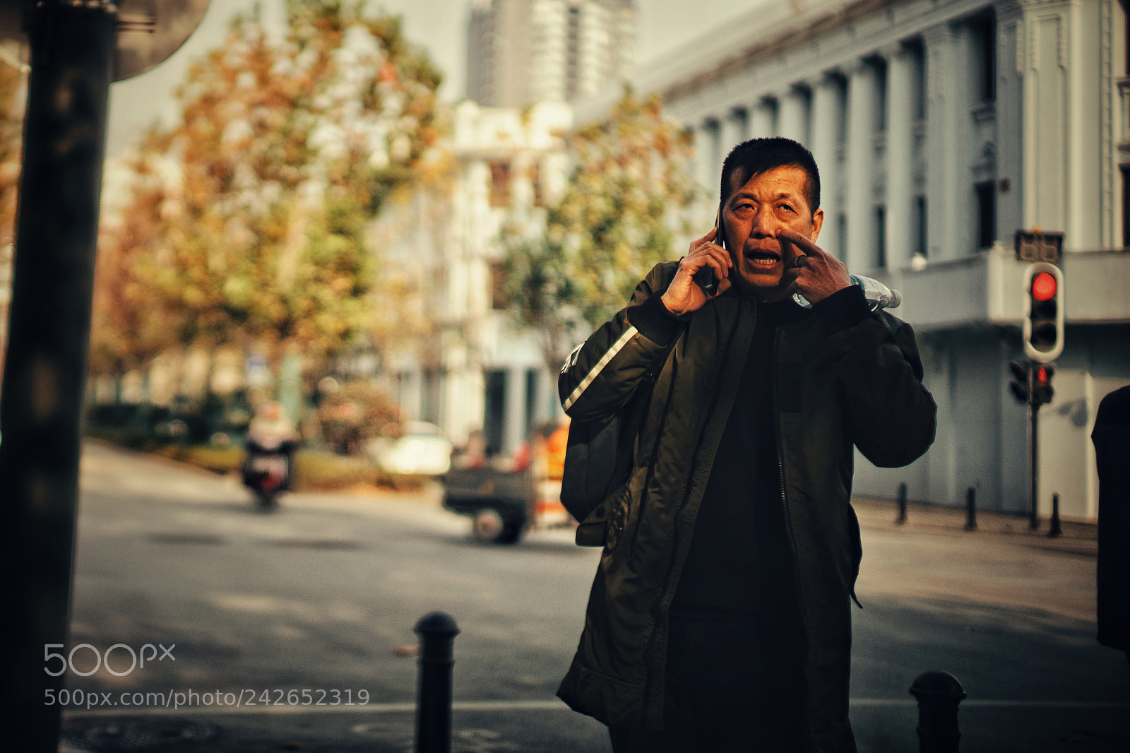 Sony a7 II sample photo. Phone call  photography