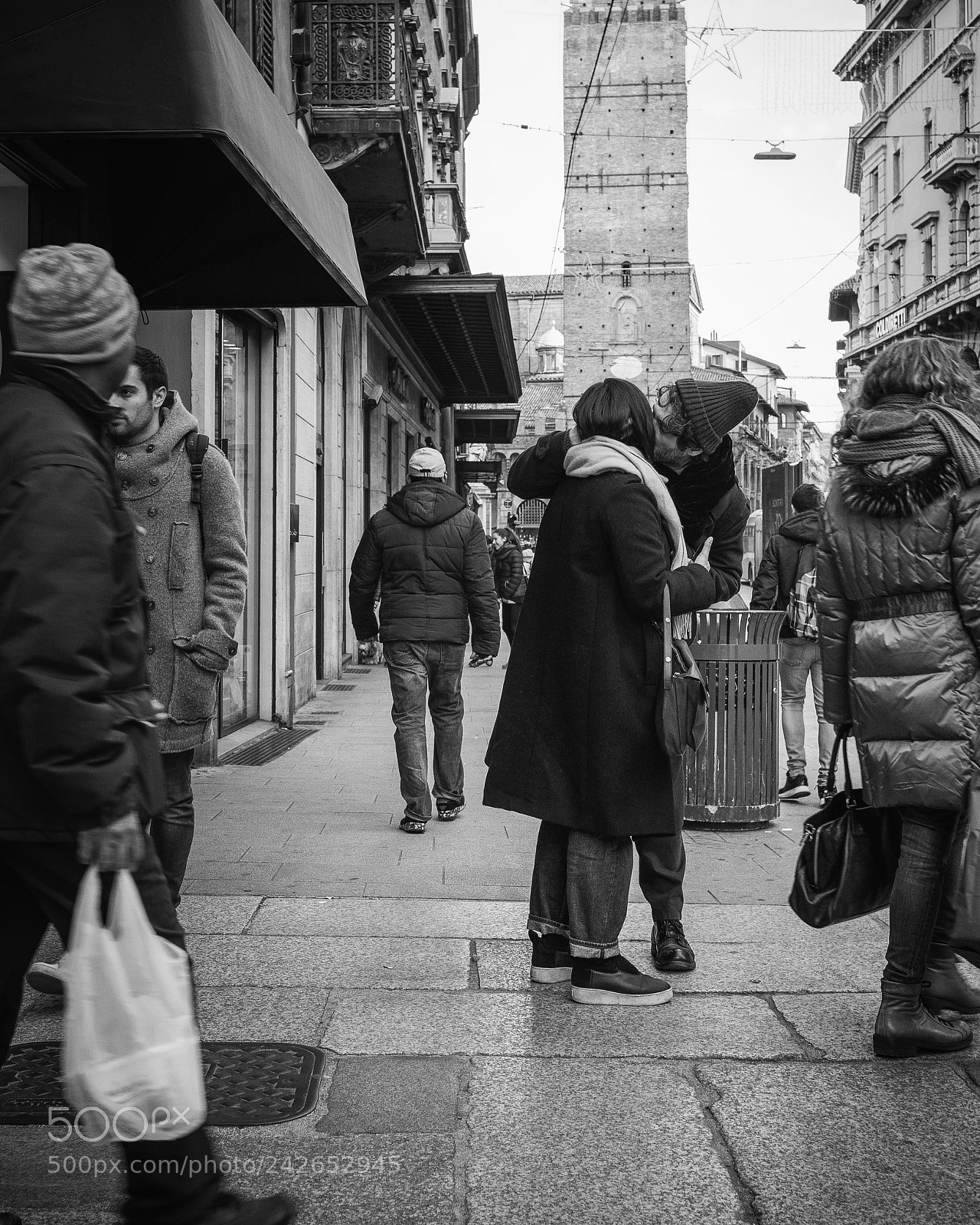 Leica M (Typ 240) sample photo. Street kiss photography