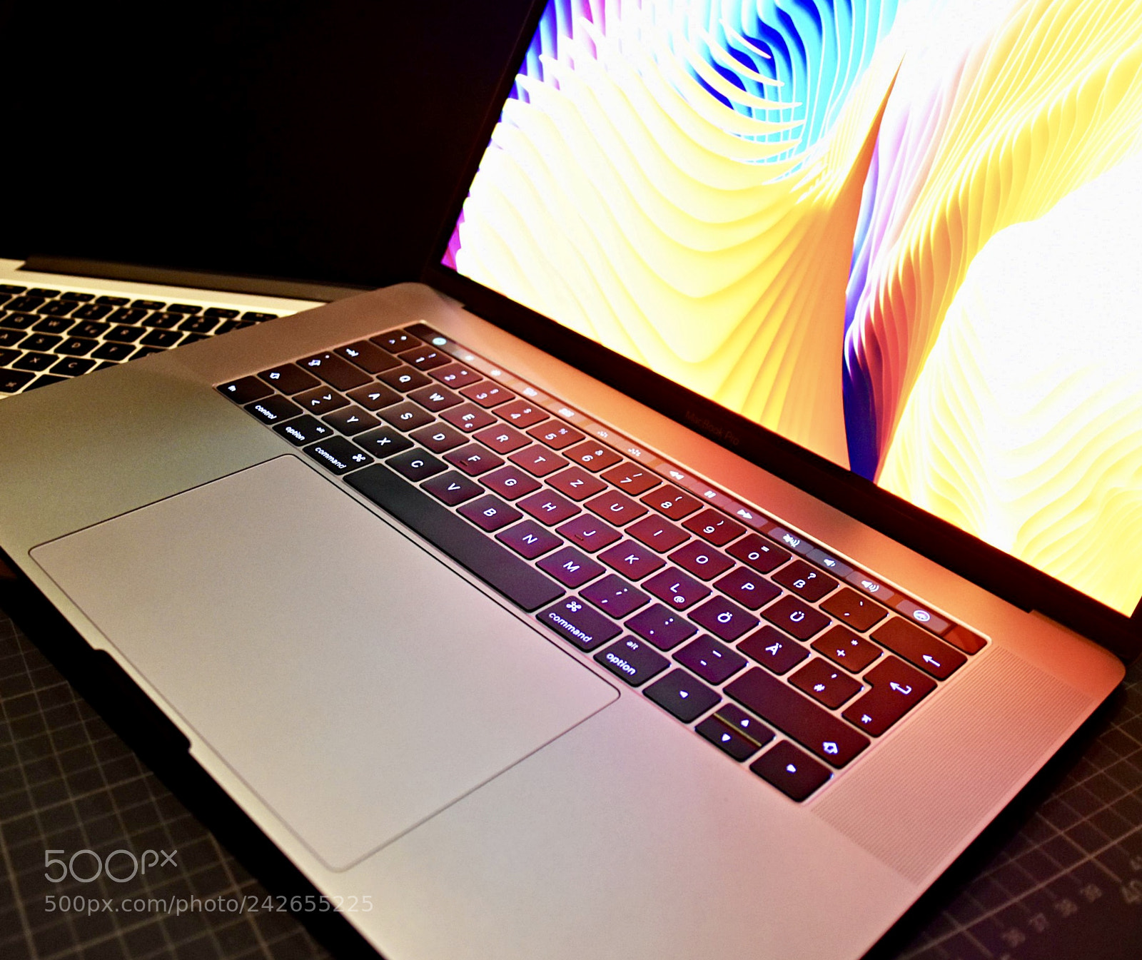 Nikon D7200 sample photo. Macbook and macbook photography