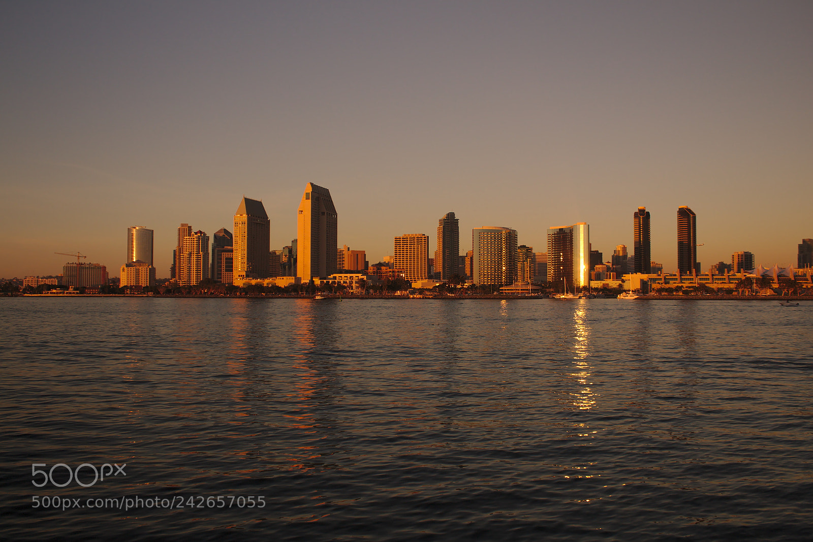 Canon EOS 1300D (EOS Rebel T6 / EOS Kiss X80) sample photo. Sd skyline in sunset photography