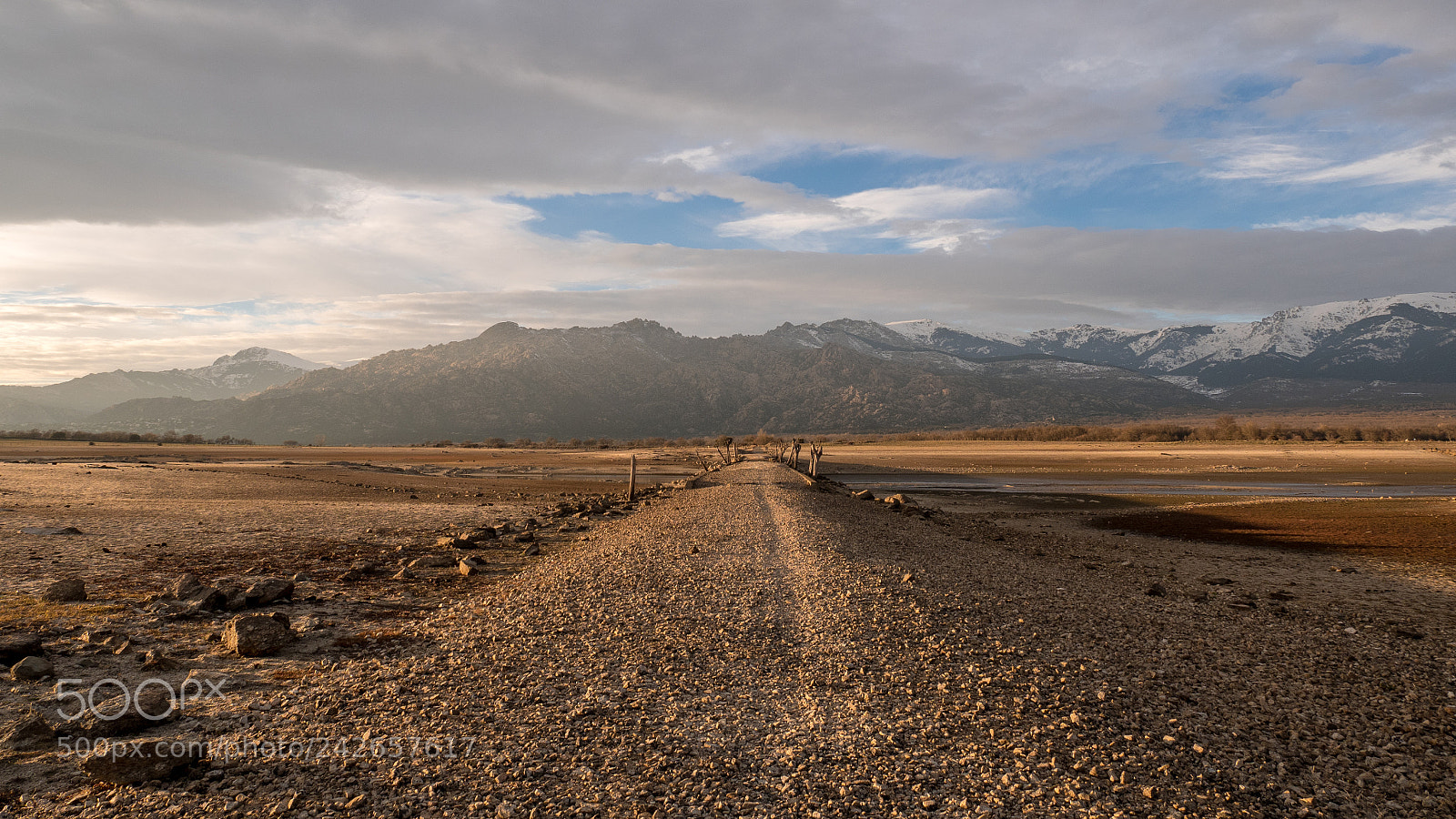 Panasonic Lumix DMC-GX85 (Lumix DMC-GX80 / Lumix DMC-GX7 Mark II) sample photo. Road to nowhere photography
