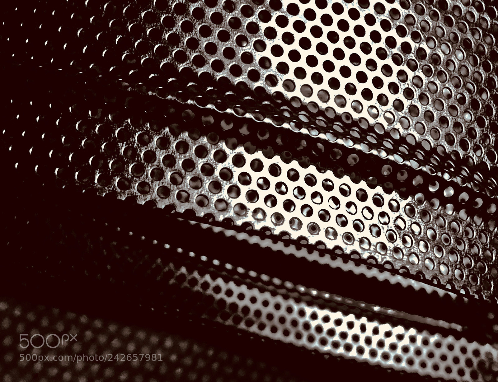 Apple iPhone 8 Plus sample photo. Metal photography