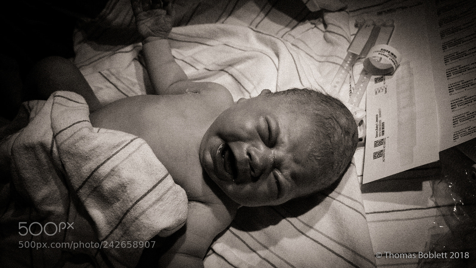 Canon PowerShot G16 sample photo. Baby born photography