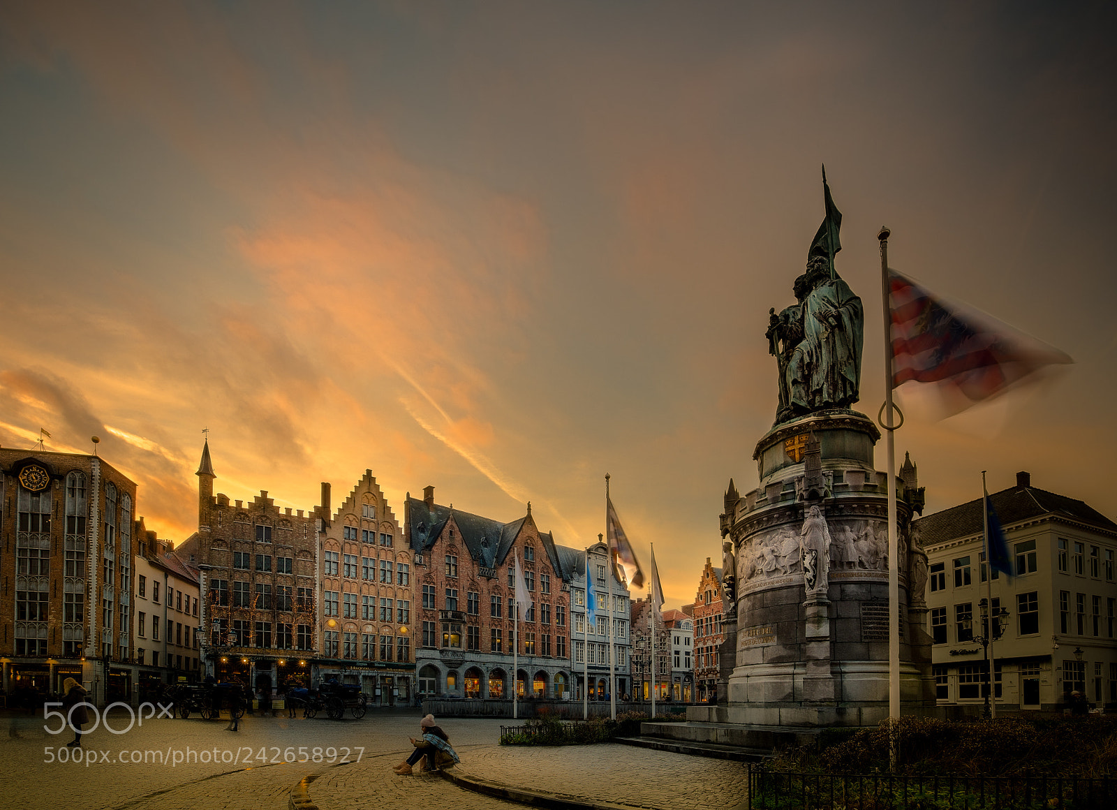 Canon EOS 5DS R sample photo. The square in bruges. photography