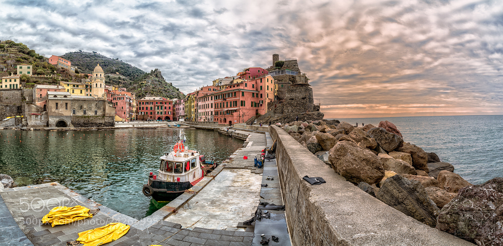 Canon EOS-1D X Mark II sample photo. Cinque terre photography