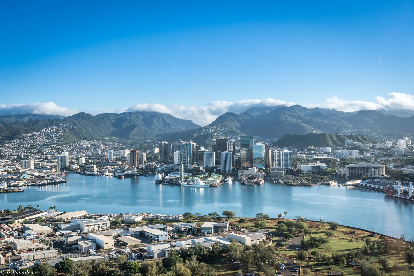 Sony a9 sample photo. Honolulu..from the sky.. photography
