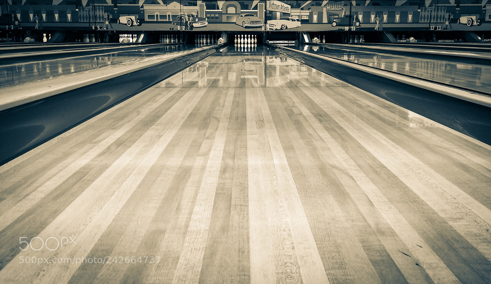Apple iPhone 6 Plus sample photo. Bowling photography