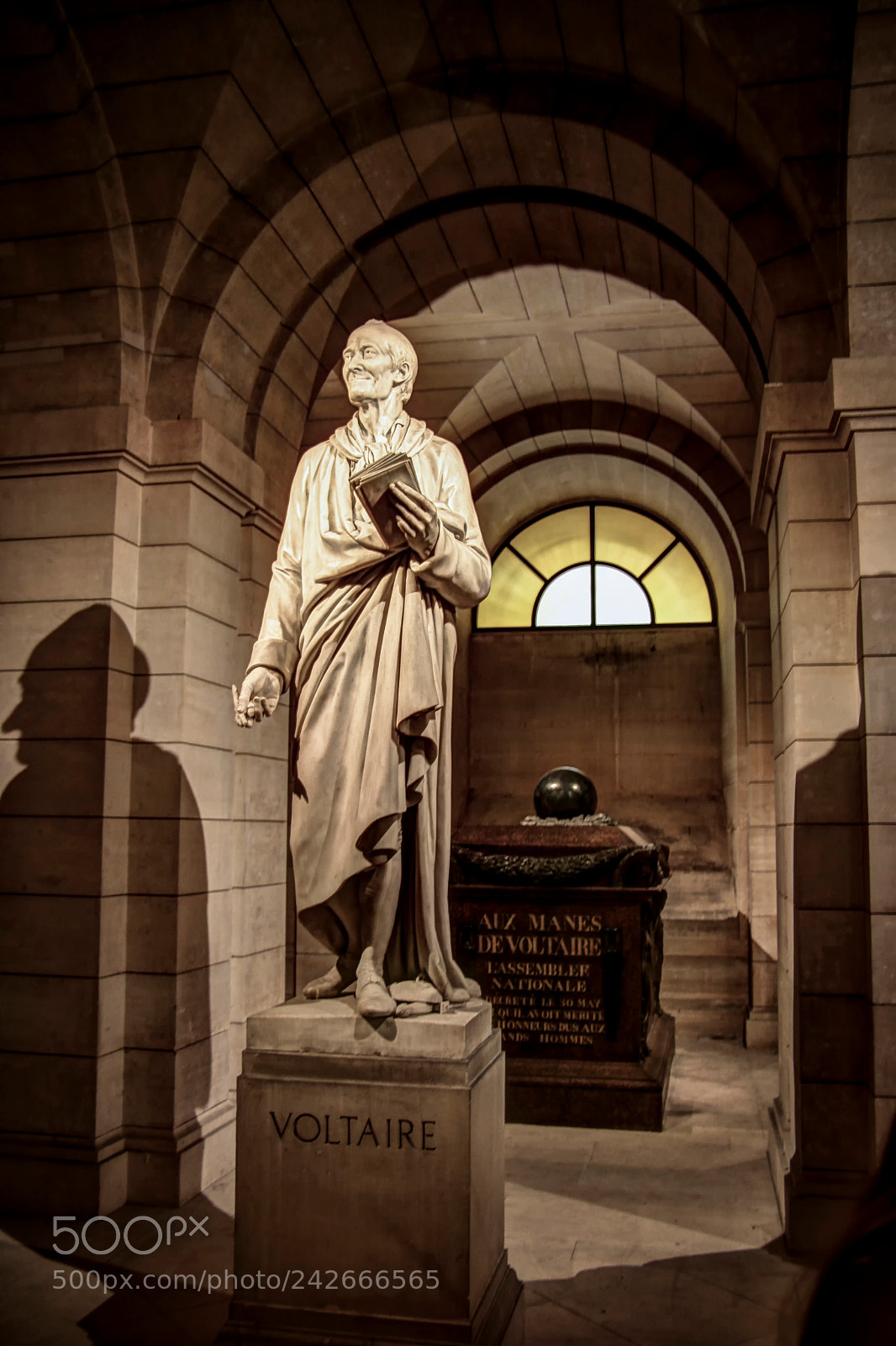 Canon EOS 760D (EOS Rebel T6s / EOS 8000D) sample photo. Voltaire, paris panteon photography