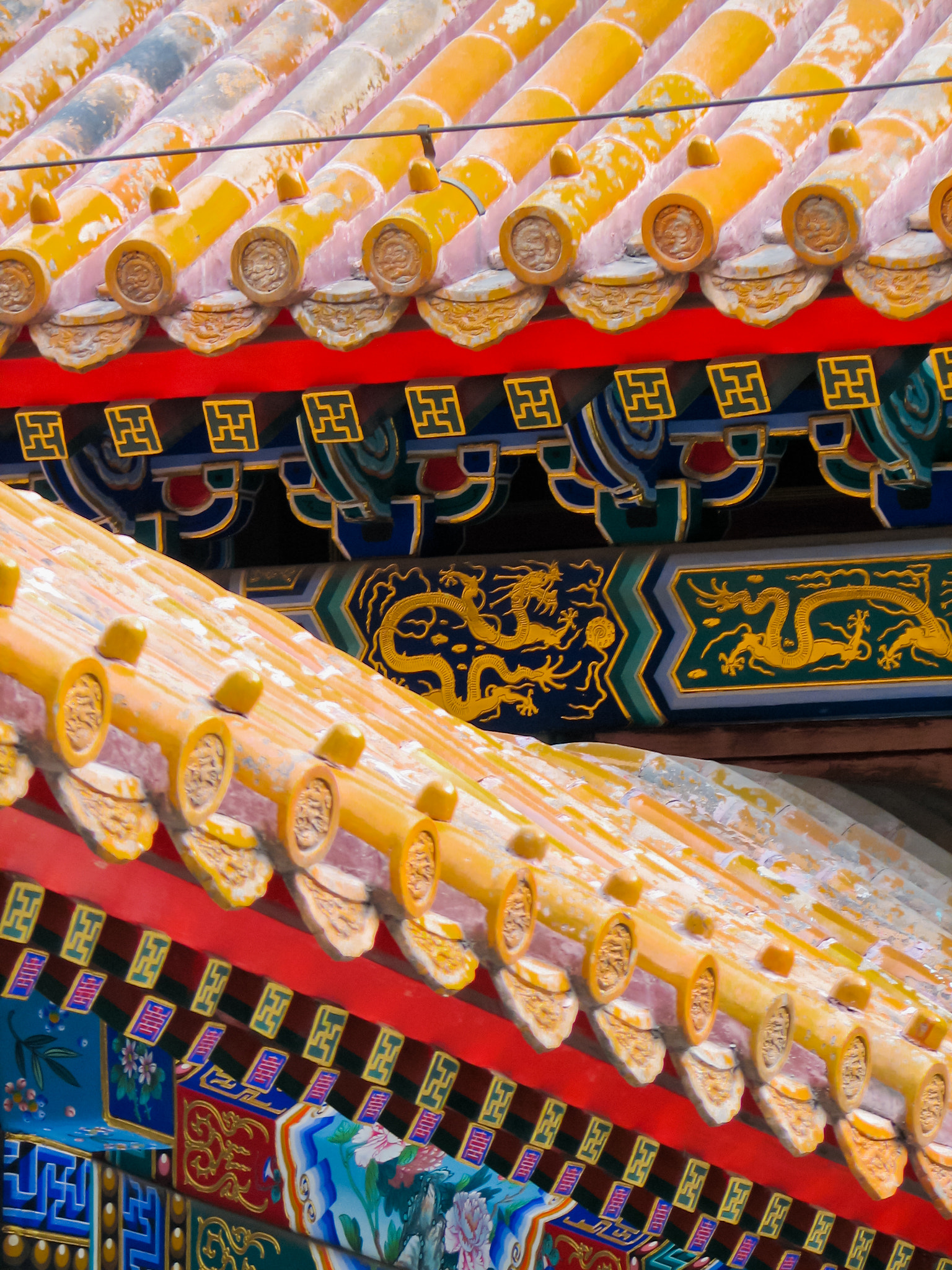 Canon POWERSHOT S2 IS sample photo. Chinese palace roof photography