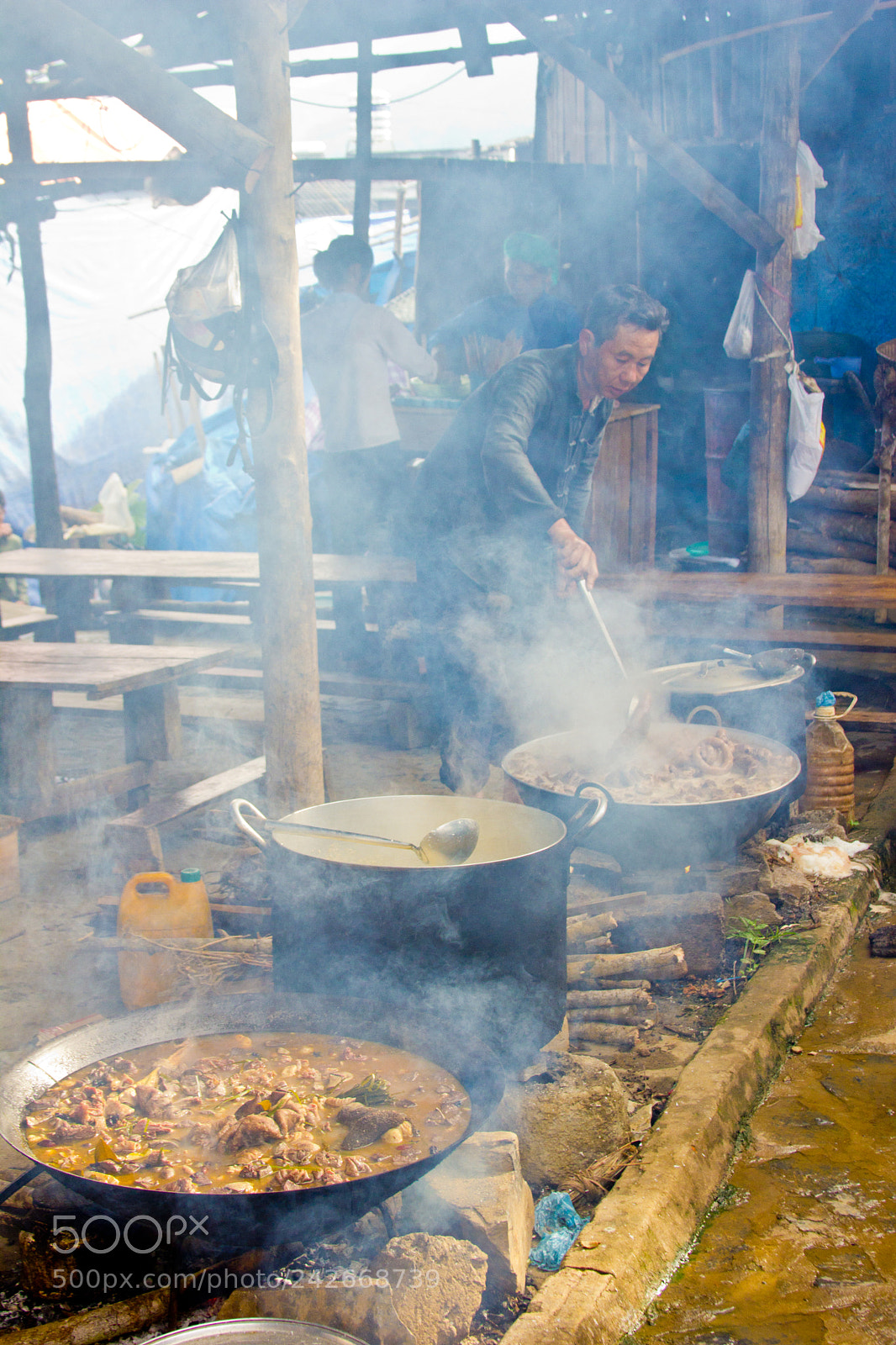 Canon EOS 550D (EOS Rebel T2i / EOS Kiss X4) sample photo. Cooking wok img photography