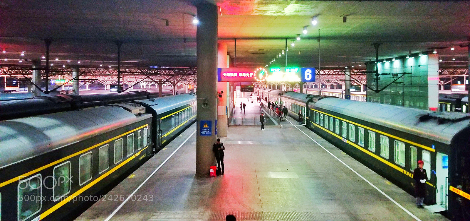 Samsung Galaxy S8+ sample photo. Way home photography