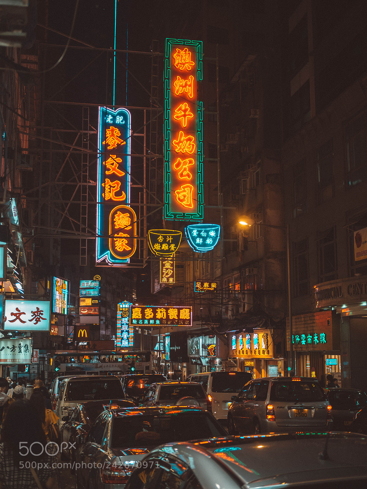 Olympus OM-D E-M10 sample photo. Neon photography