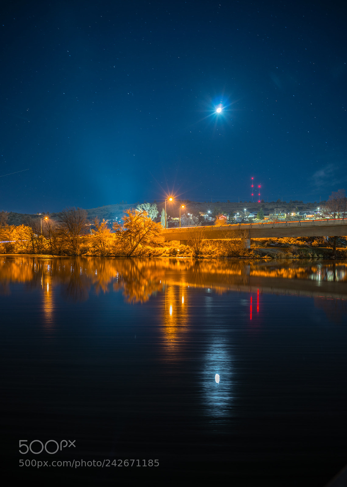 Nikon D800 sample photo. Lake ewauna at night photography