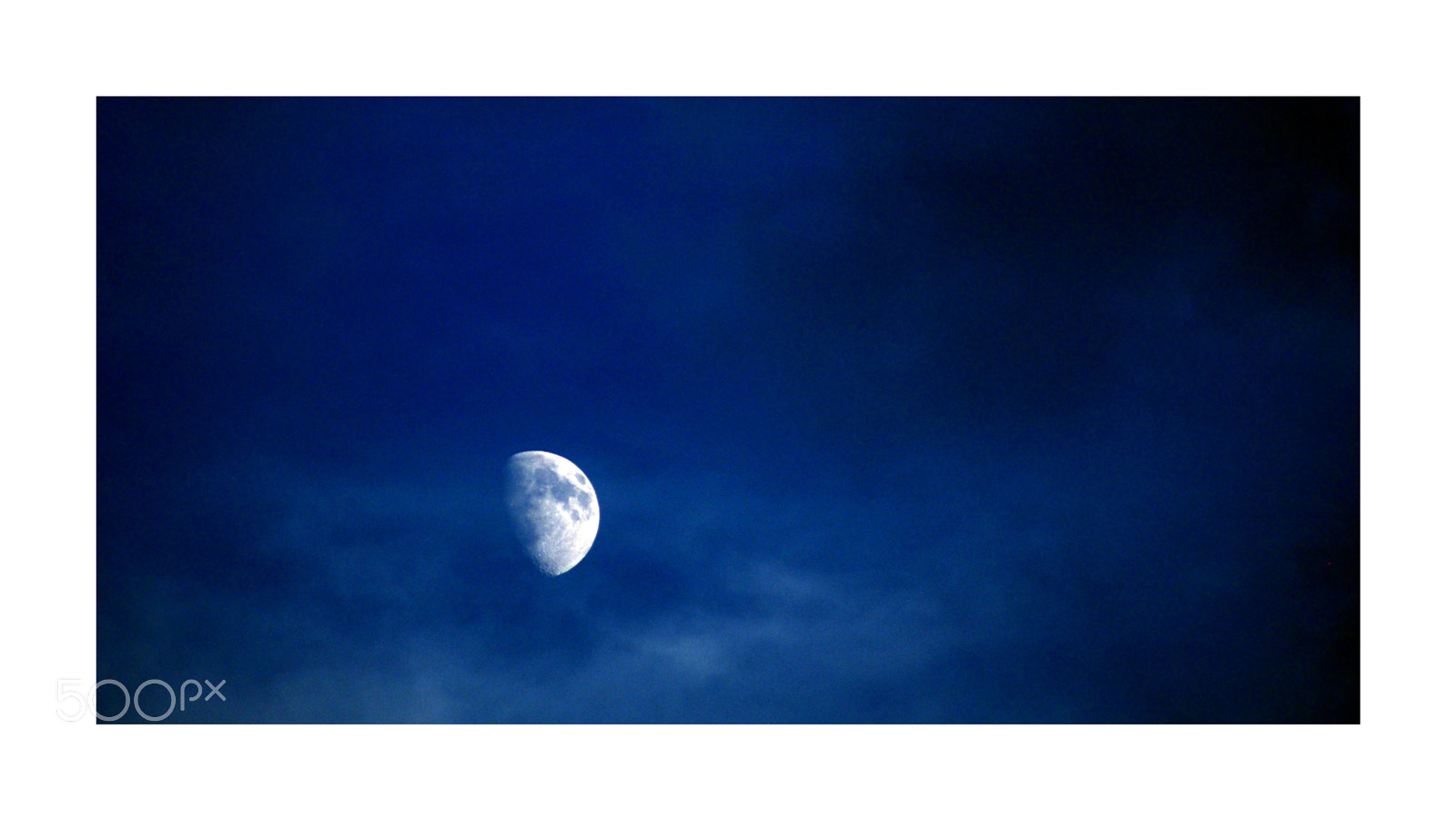 Olympus OM-D E-M5 sample photo. Blue moon photography