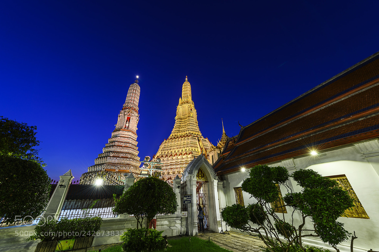 Nikon D850 sample photo. Bangkok,thailand wat arun temple photography