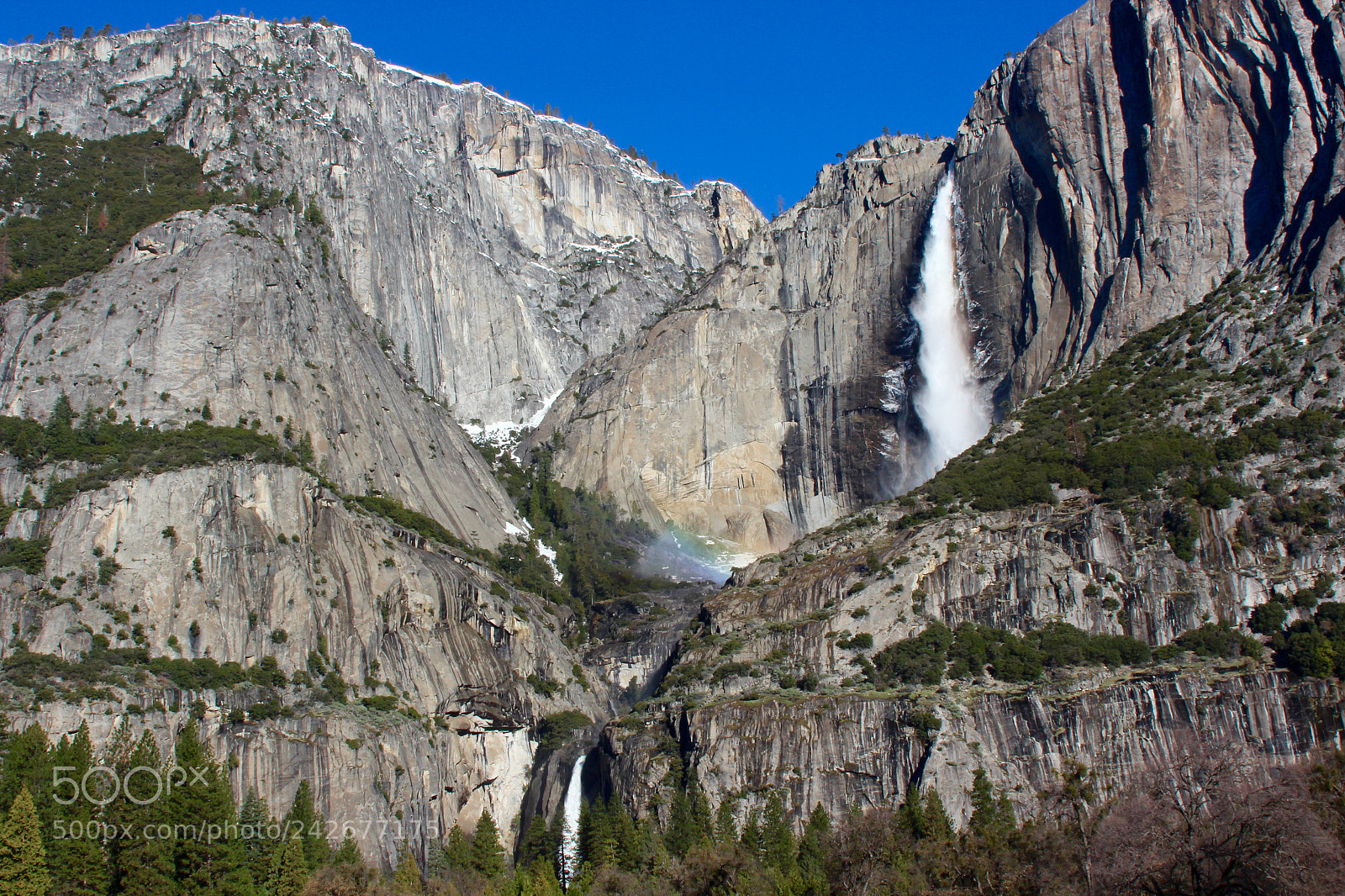 Canon EOS 600D (Rebel EOS T3i / EOS Kiss X5) sample photo. Yosemite falls (winter) photography