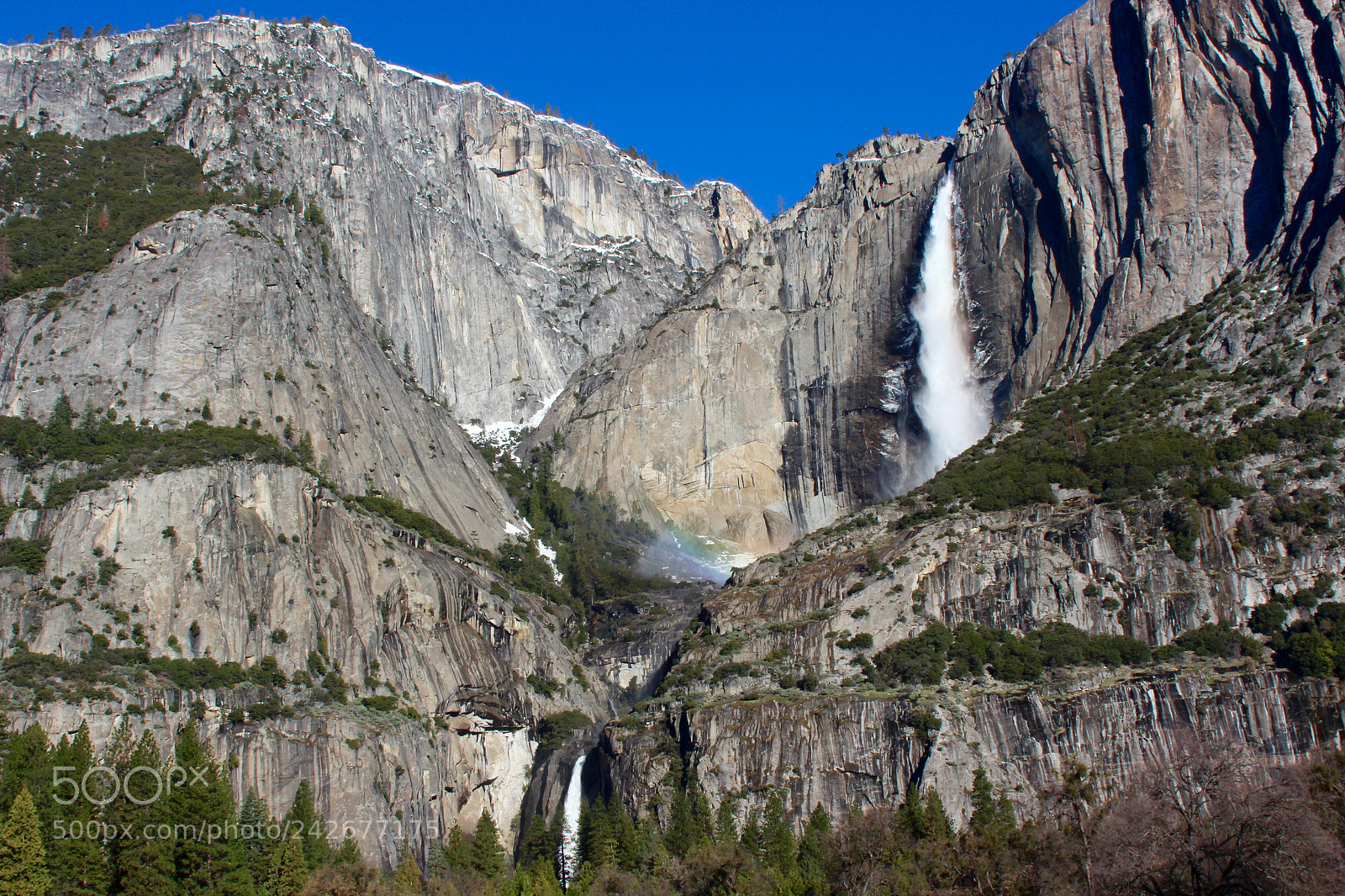 Canon EOS 600D (Rebel EOS T3i / EOS Kiss X5) sample photo. Yosemite falls (winter) photography