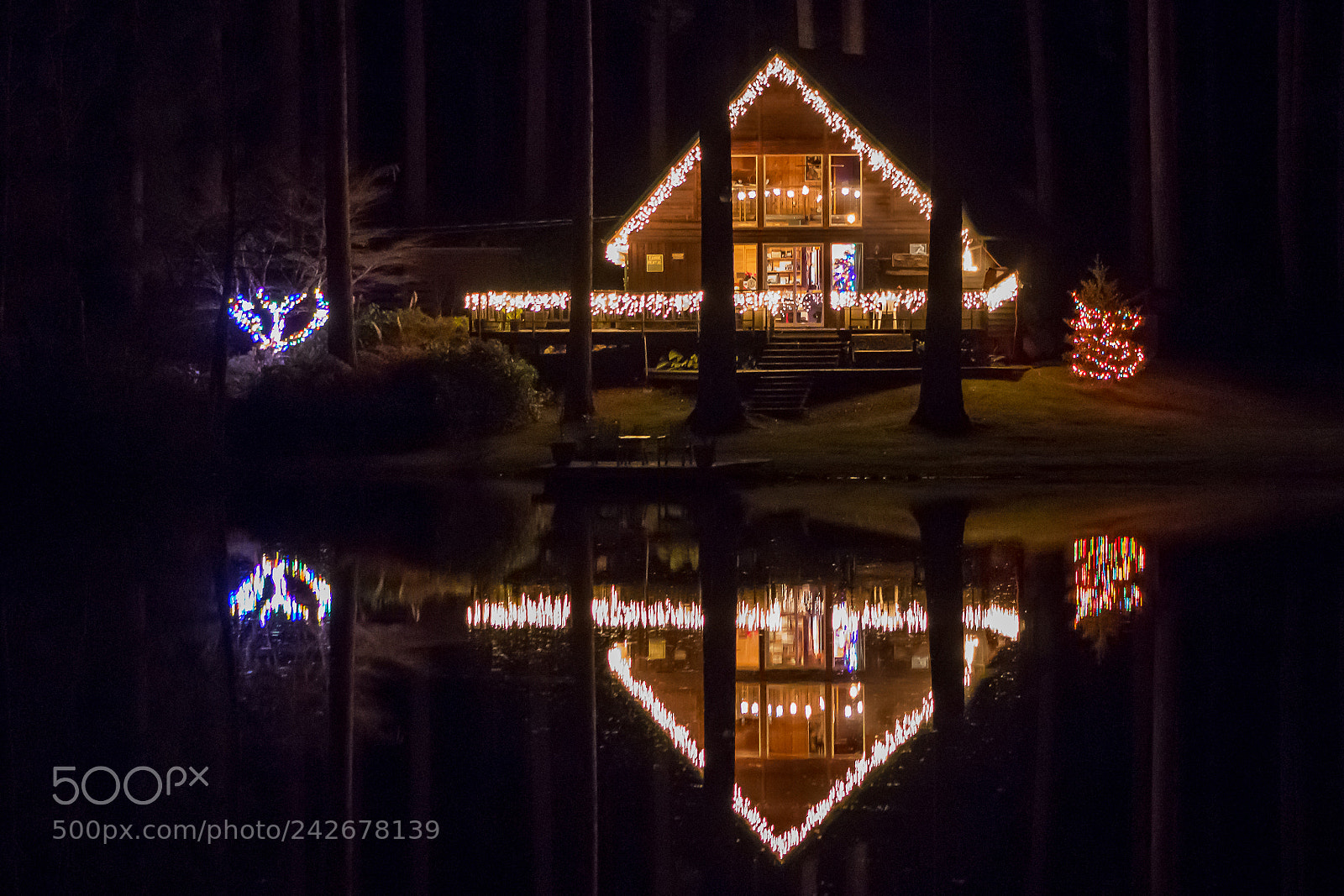 Canon EOS 700D (EOS Rebel T5i / EOS Kiss X7i) sample photo. Christmas on the lake photography